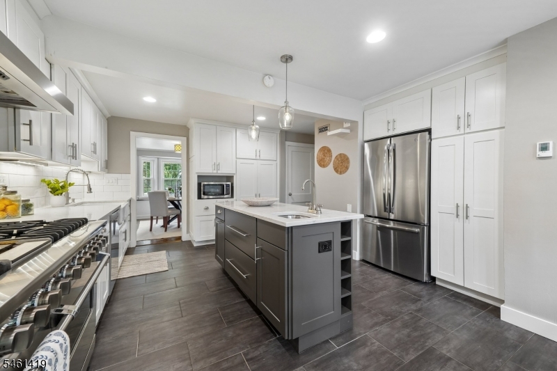 Stunning Gourmet Kitchen
