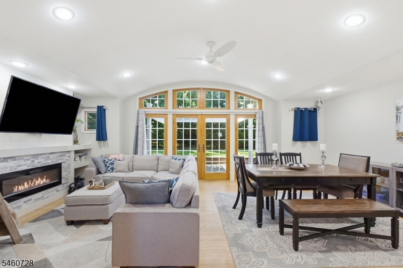 open concept living/dining