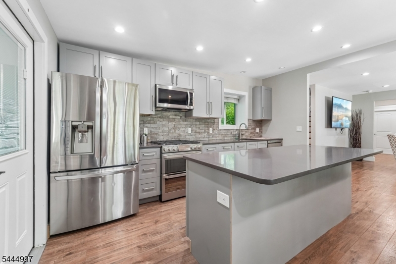 Kitchen 2