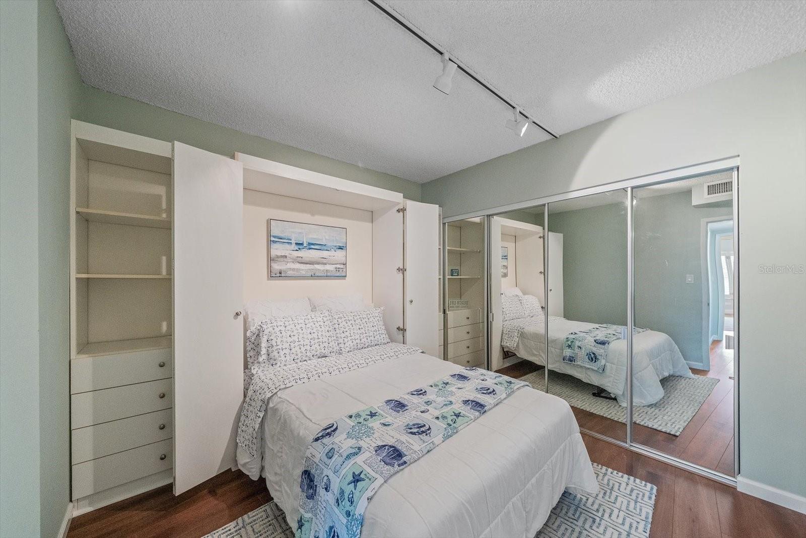 Office / Murphy 3 Bed