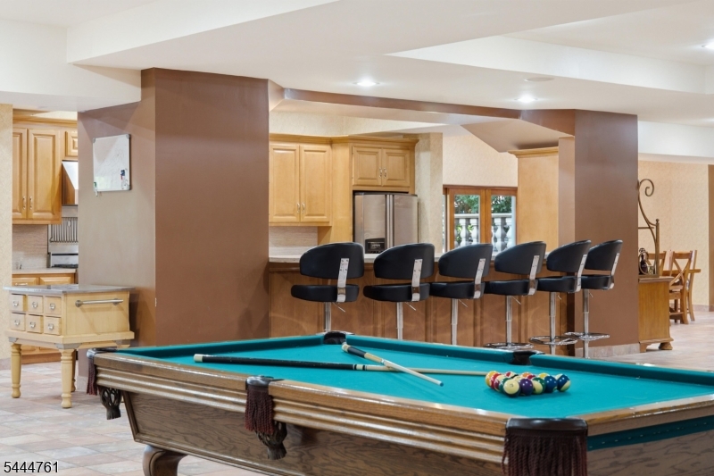 Lower Level (2 of 4)