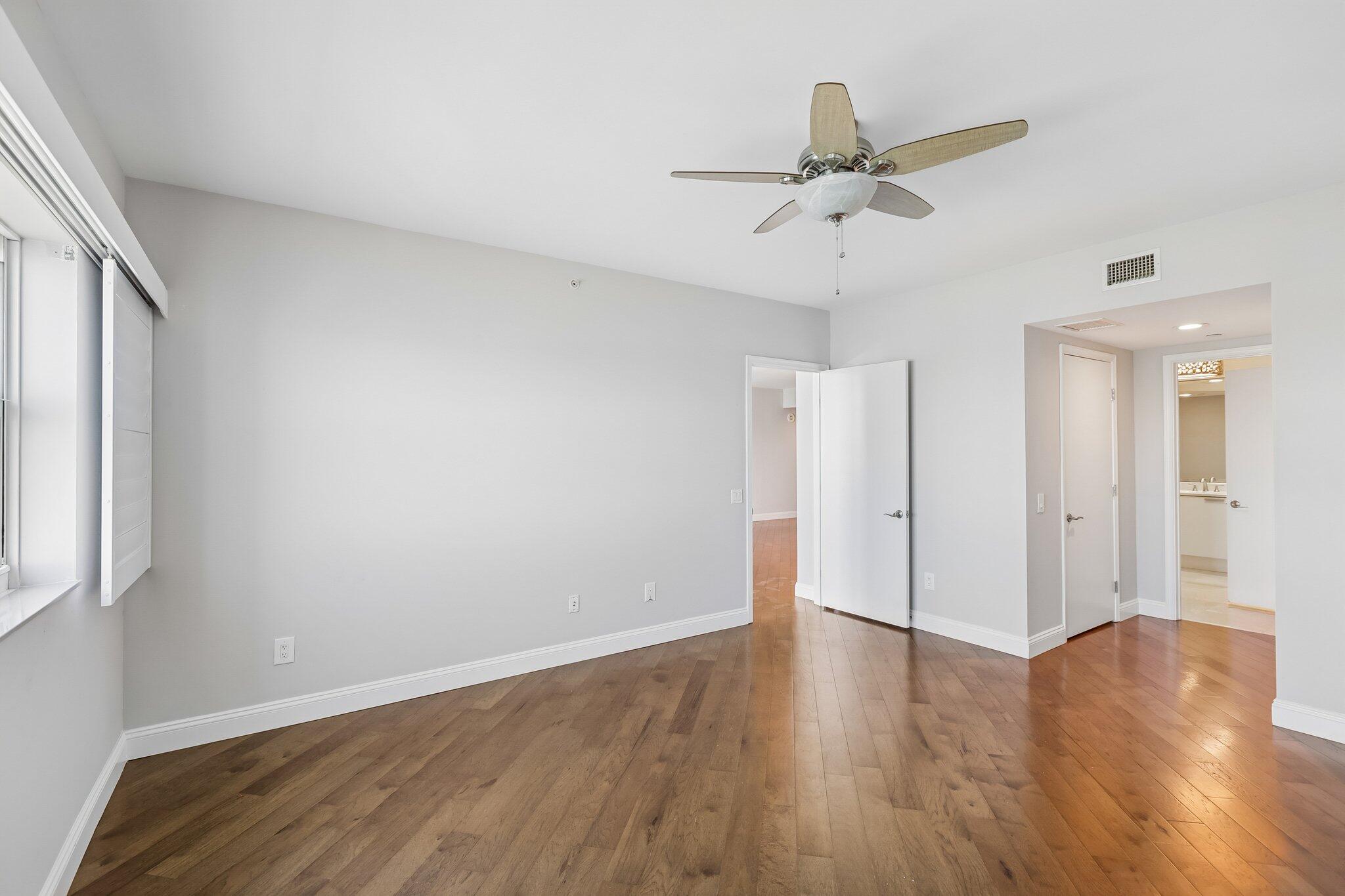 30-web-or-mls-Lake Shore Dr 2508-S2105-0