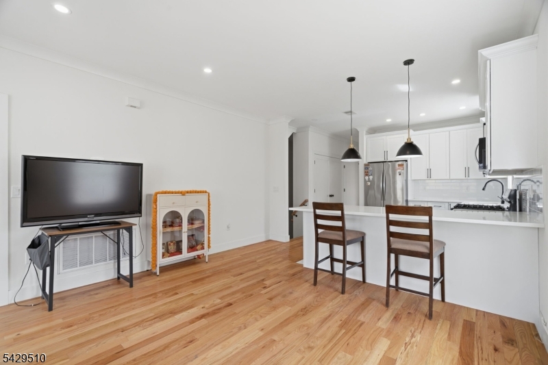 Fl1 - Kitchen