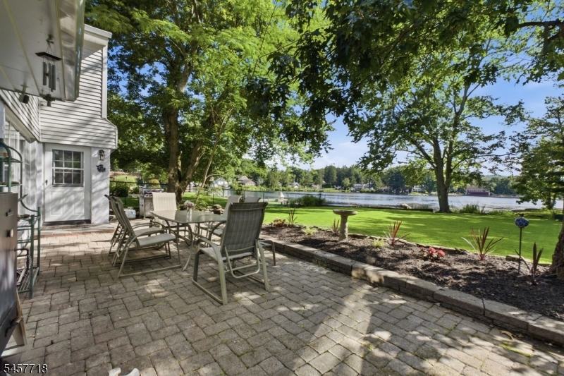 Backyard Patio/ Lake