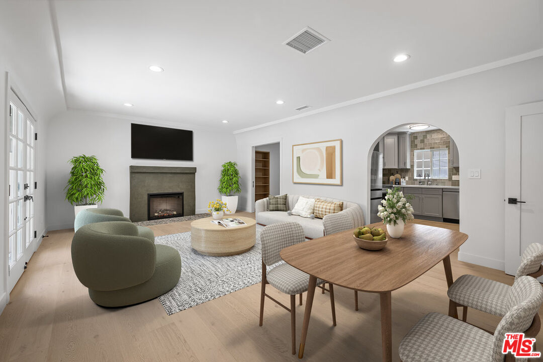 839 Living Room