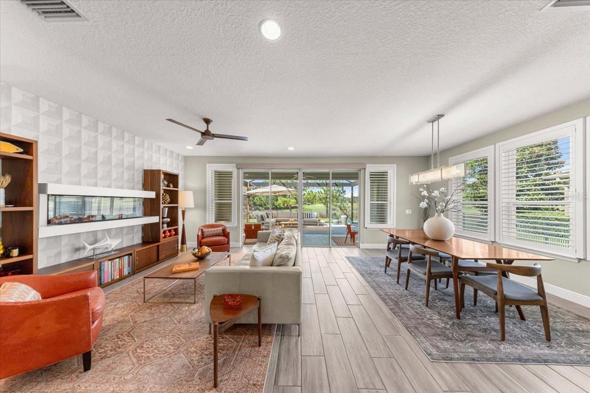 View to Large Screened Indoor/Outdoor Living Area