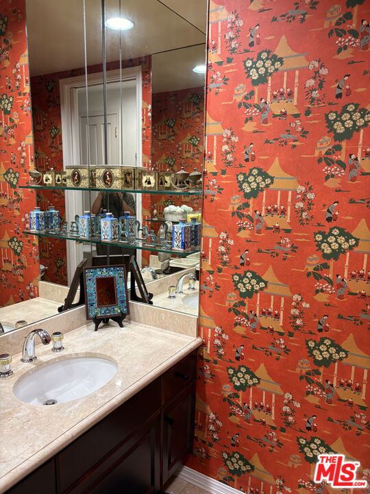 Powder room
