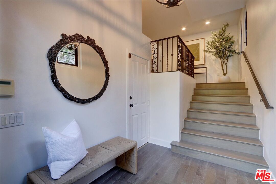 Enterance/Foyer