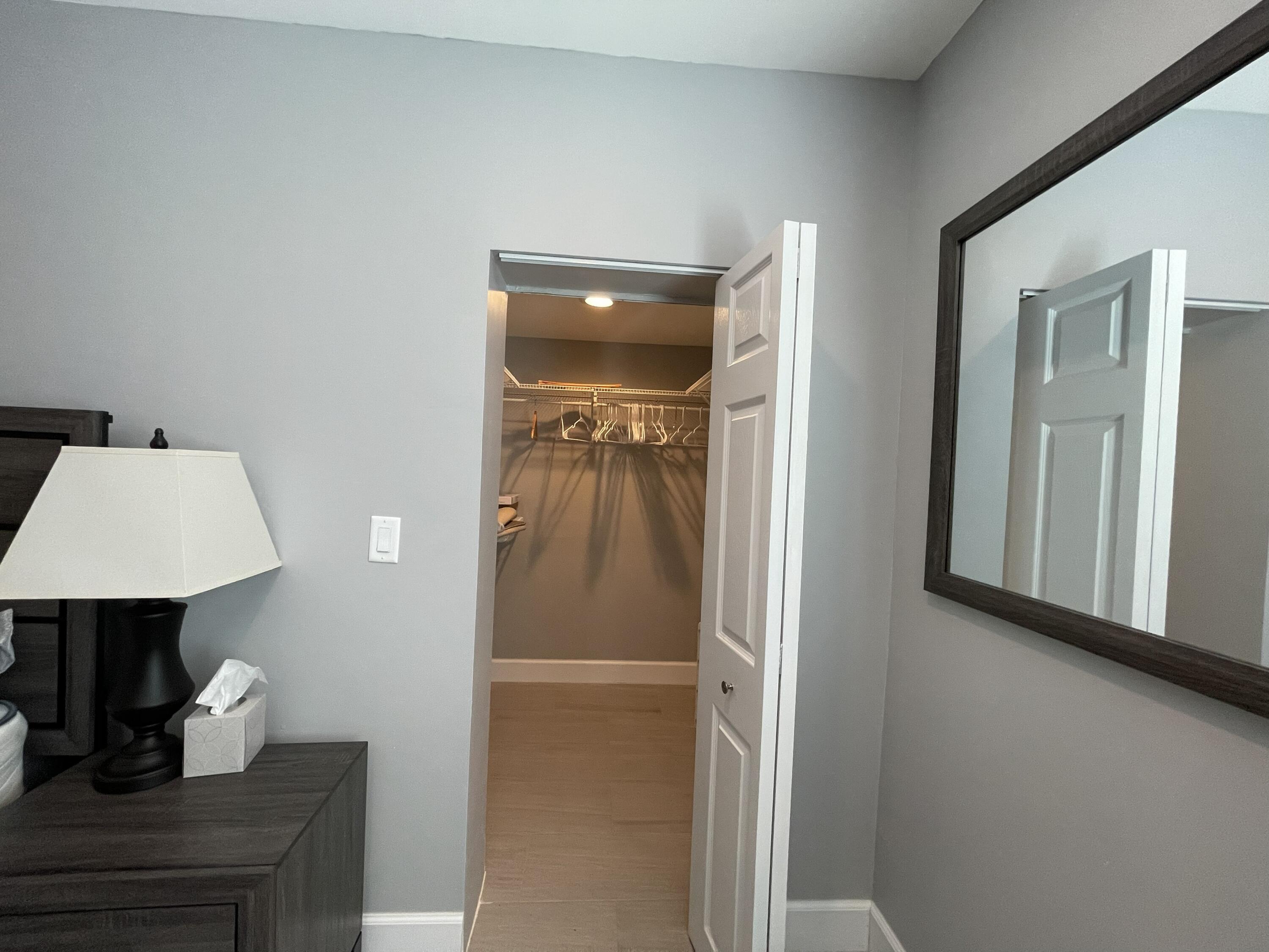 Bedroom suite has 2 walk in closets