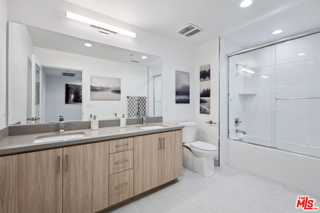 Bathroom for Suite #2