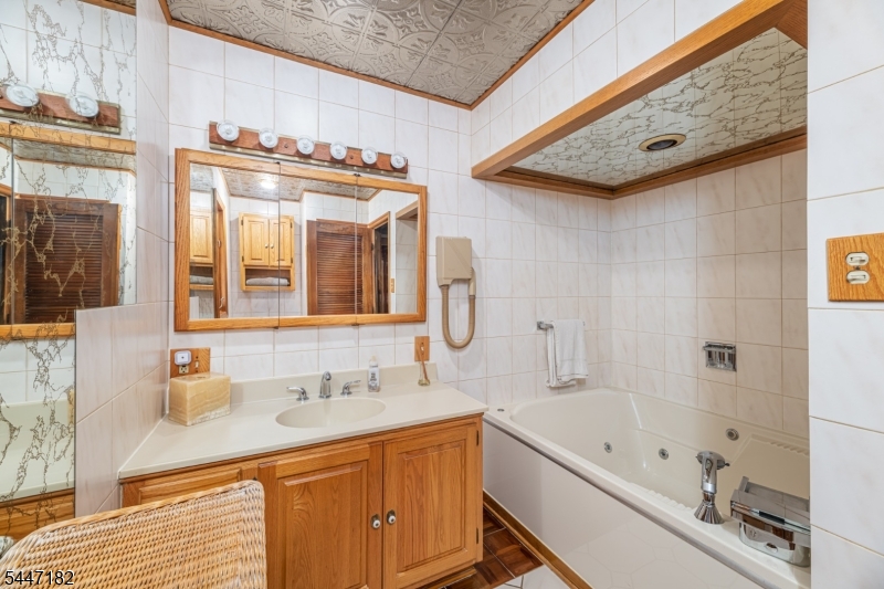 Primary Suite Bath
