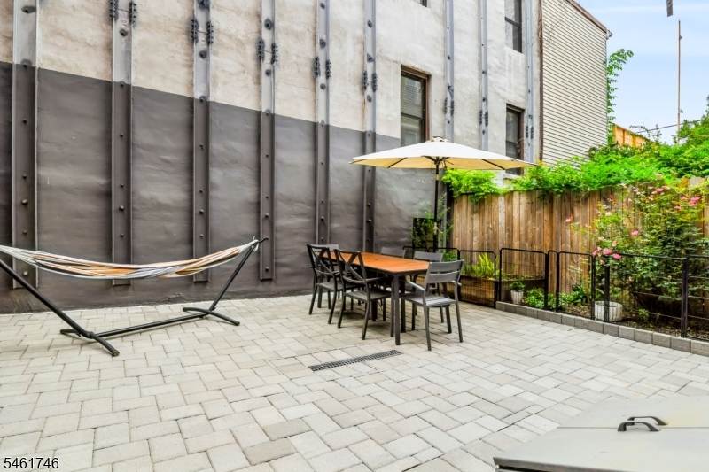 Outdoor Private Patio