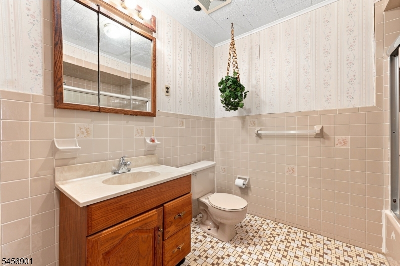 Unit 1: Bathroom