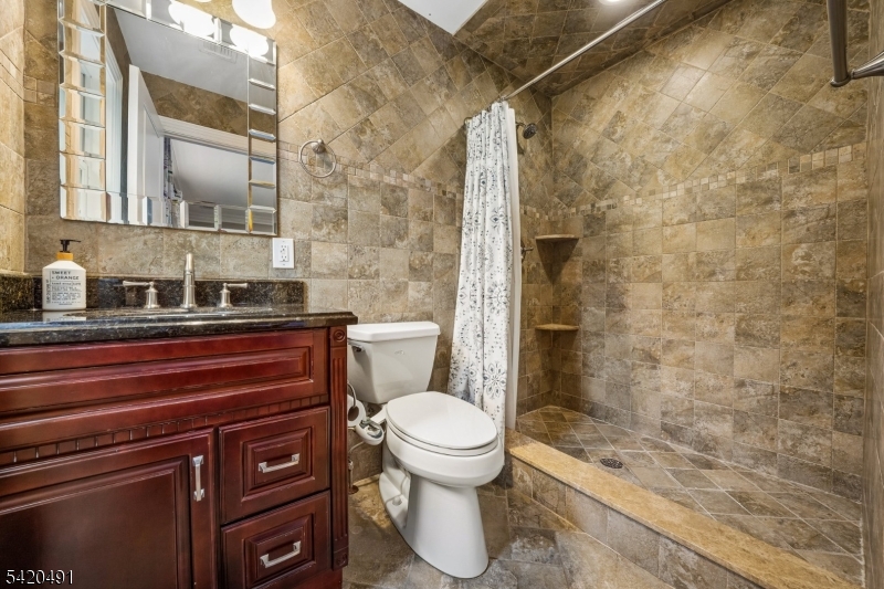 Ensuite Bathroom Bedroom 2