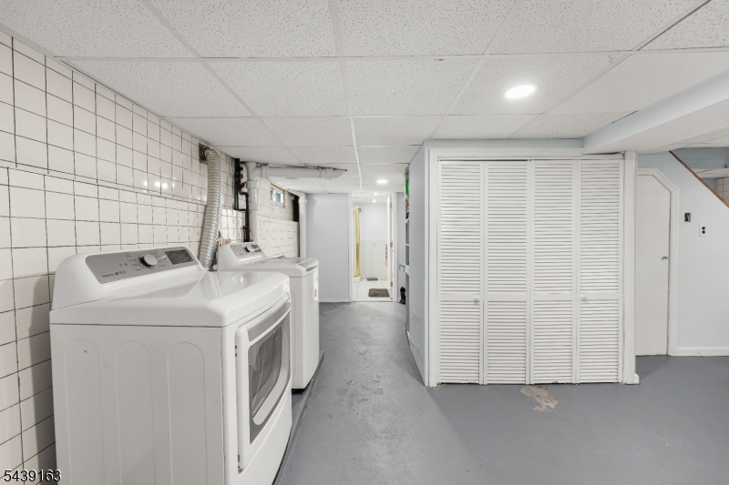 Basement/ Laundry