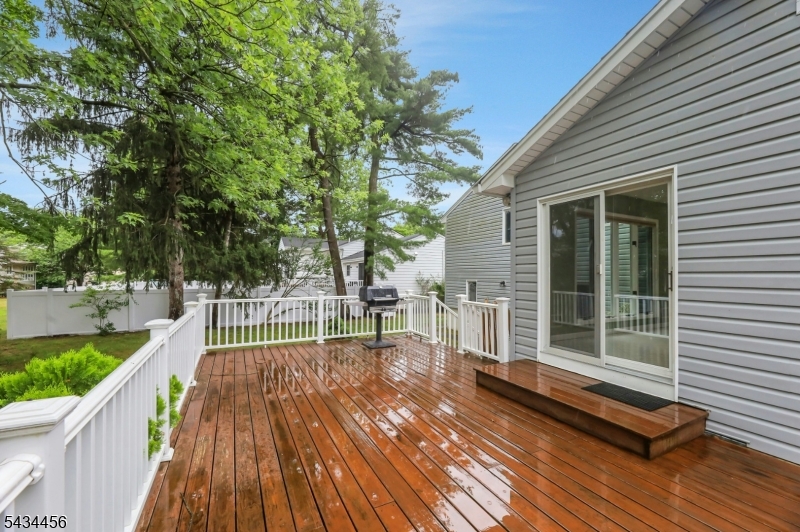 deck of Kitchen