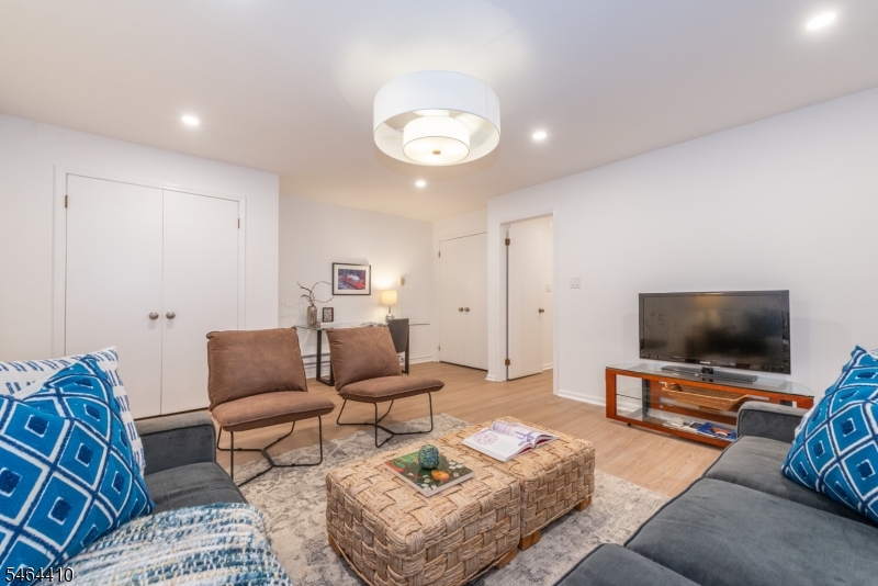 Bonus Room Family Room