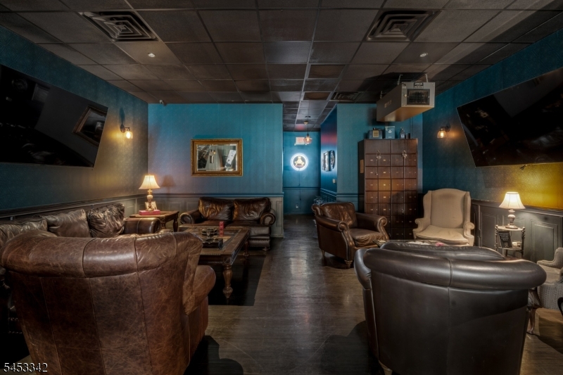 Cigar Lounge