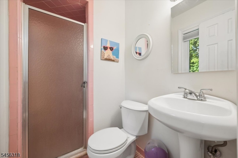 En-suite bath