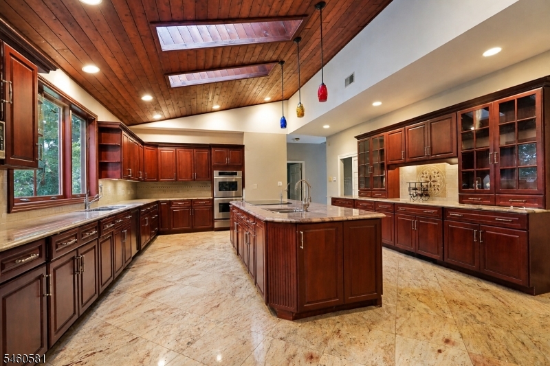 Entire Kitchen
