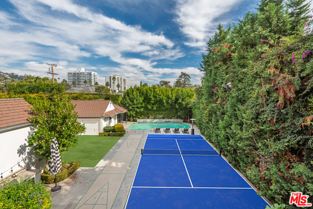 Virtually Staged Tennis Court