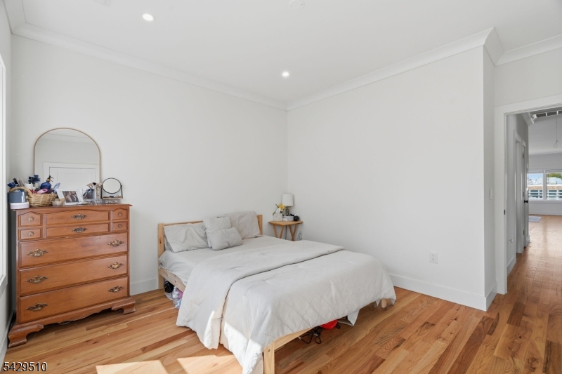 Fl2 - Primary Bedroom