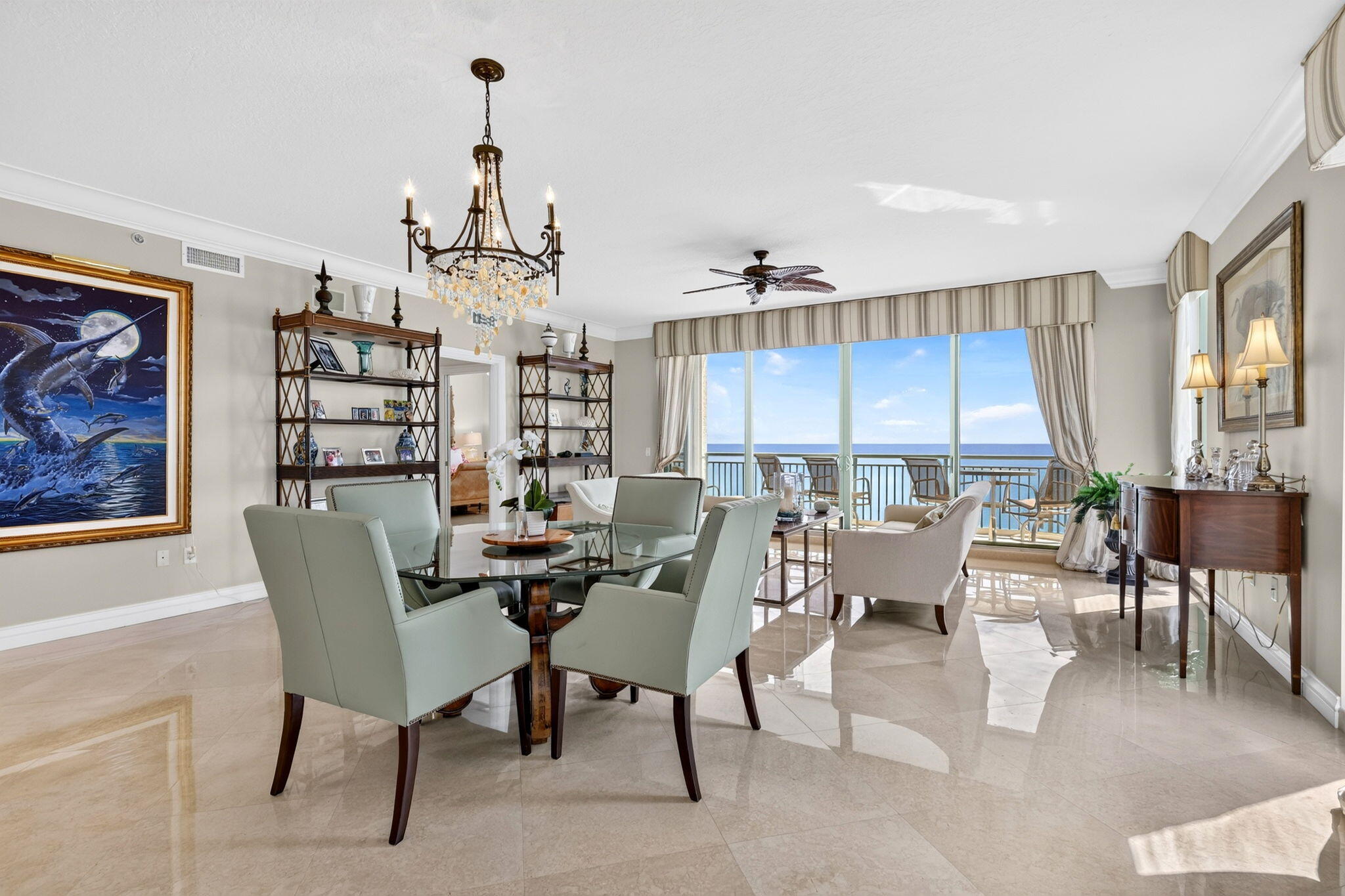 LIVING ROOM / DINING ROOM