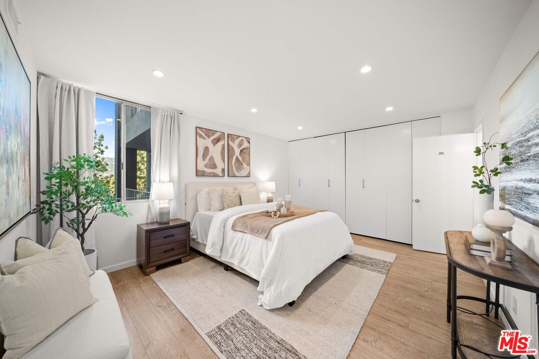Bedroom with nature light
