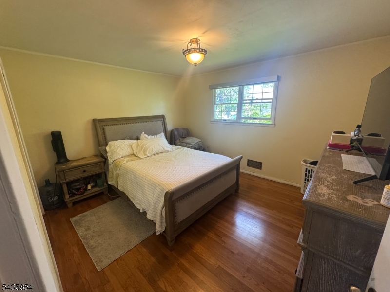 Bedroom2