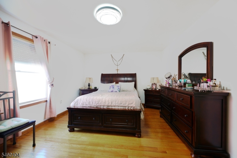 Bedroom 1 Level 1