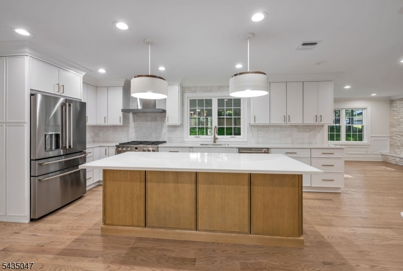 Island facing cabinets