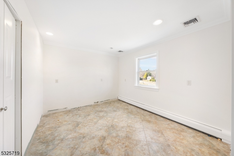 Large Rooms!
