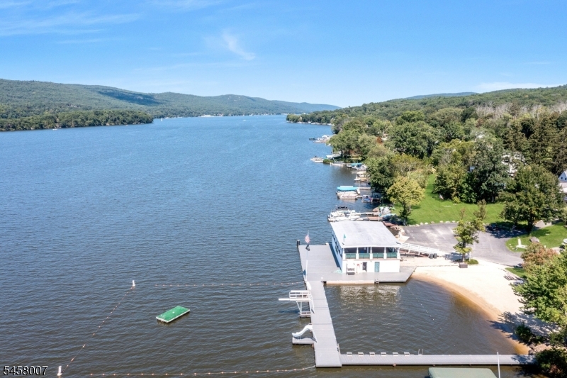 Awosting Community Beach &...
