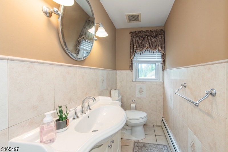 Powder room