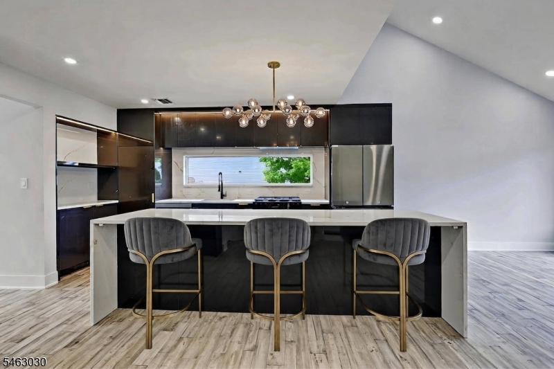 Kitchen (VS)