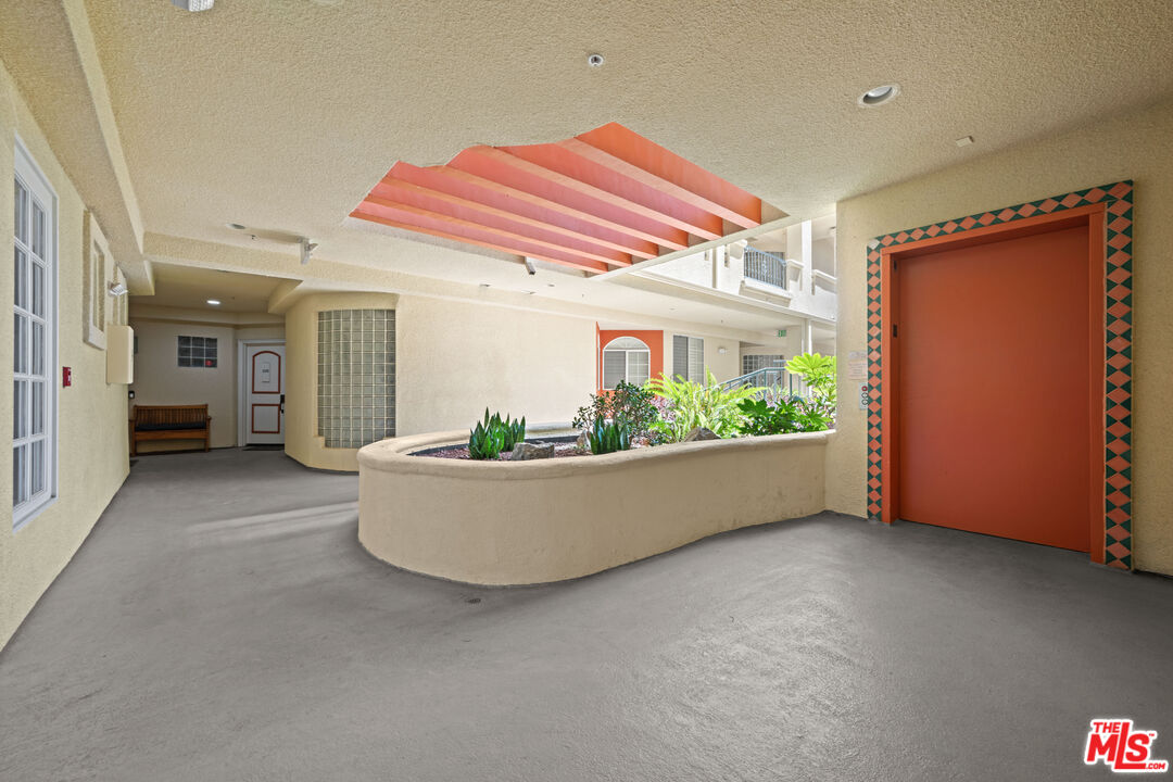 Elevator