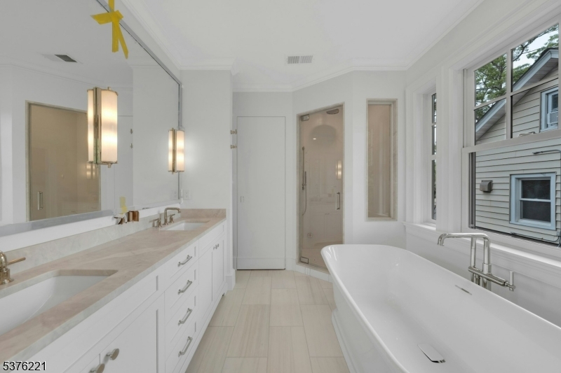 2nd Fl Ensuite Bathroom