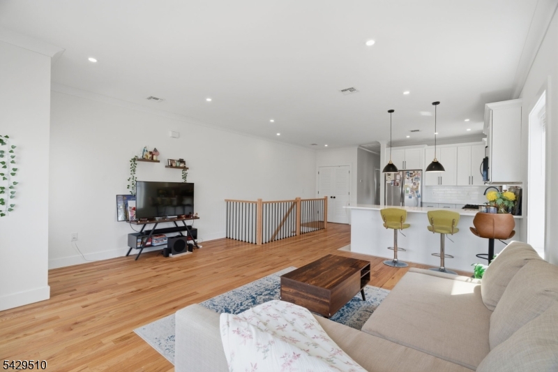 Fl2 - Living Room