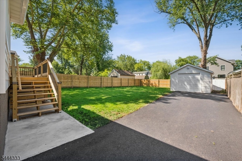 Fenced Yard