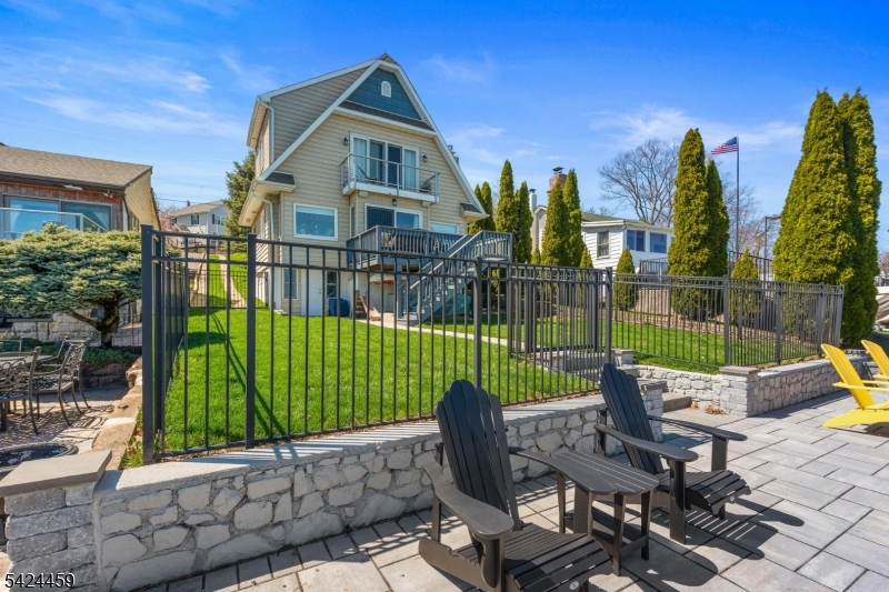 Crisp Clean & Pristine