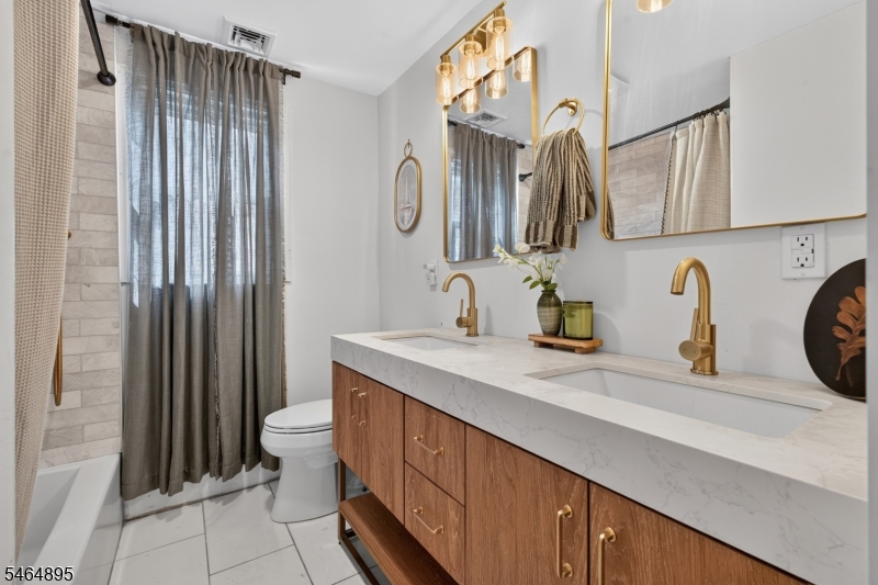Renovated Main Bathroom