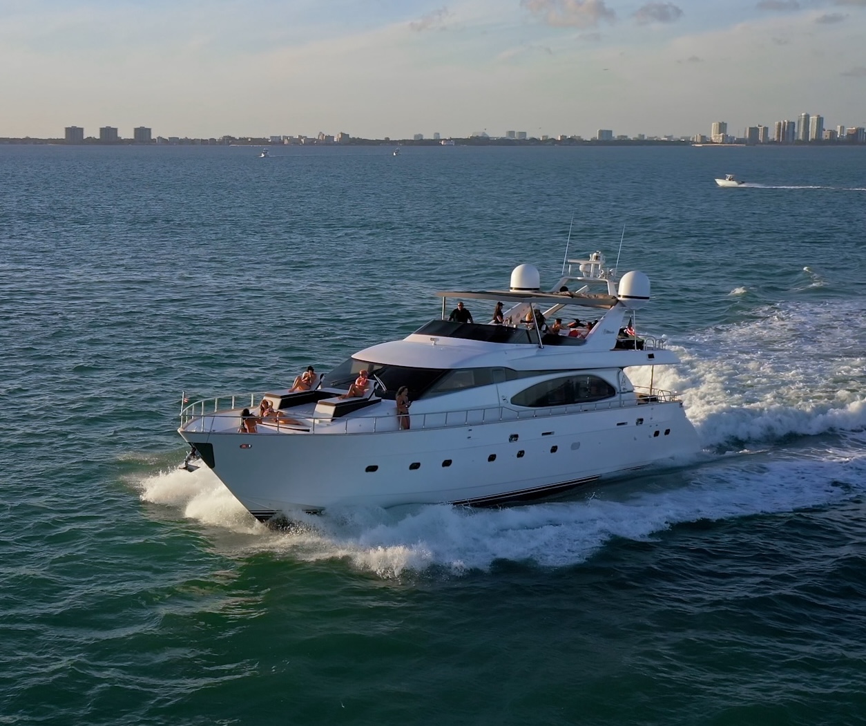 85' Azimut Flybridge