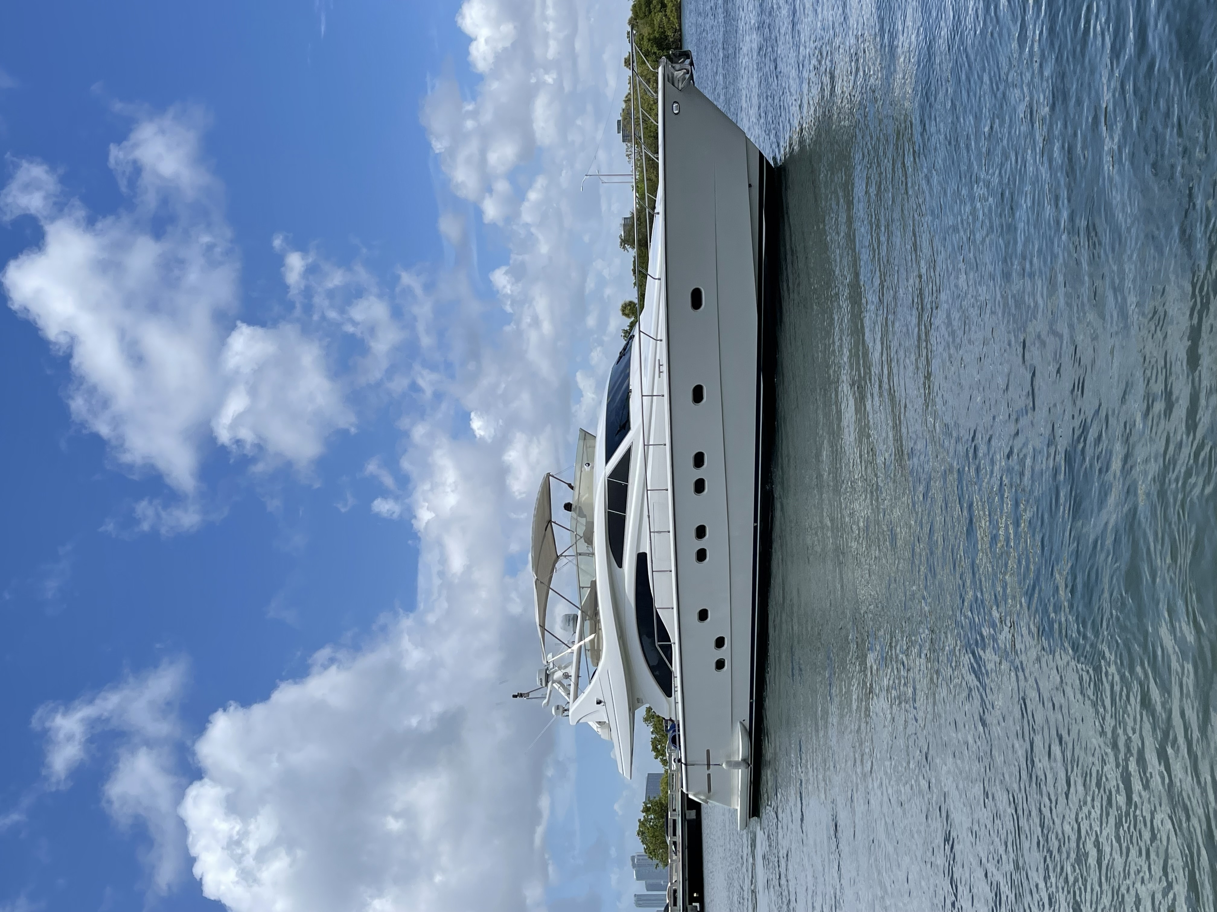 70' Ferretti  Flybridge