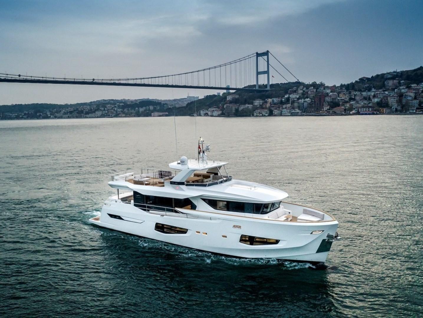 26XP HULL 24