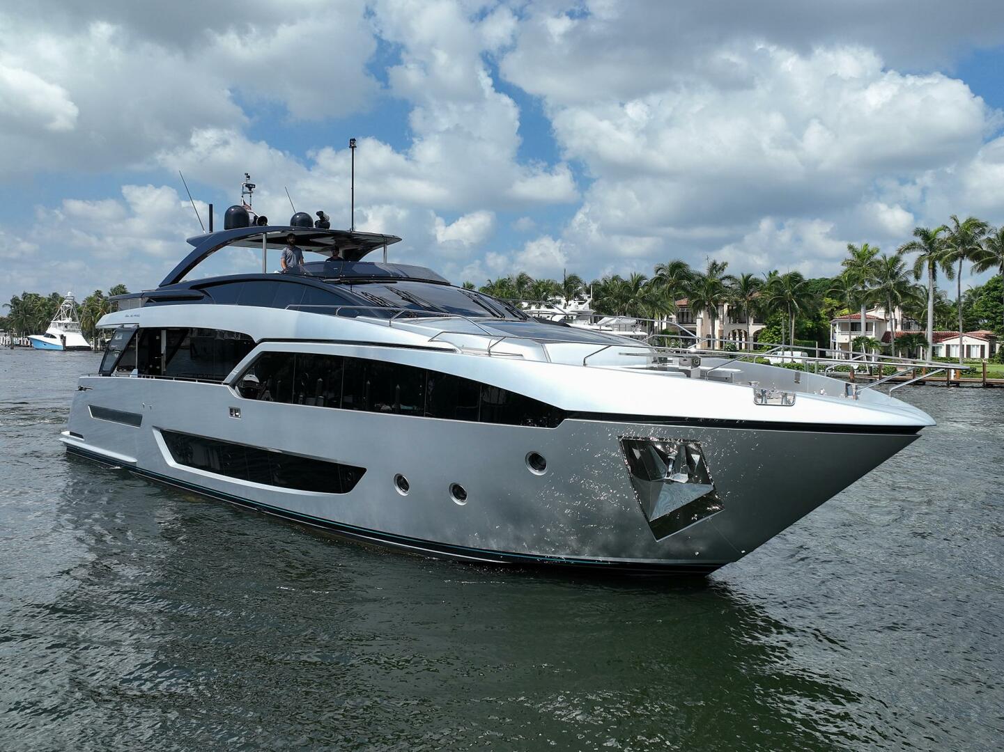 90 Riva 2023