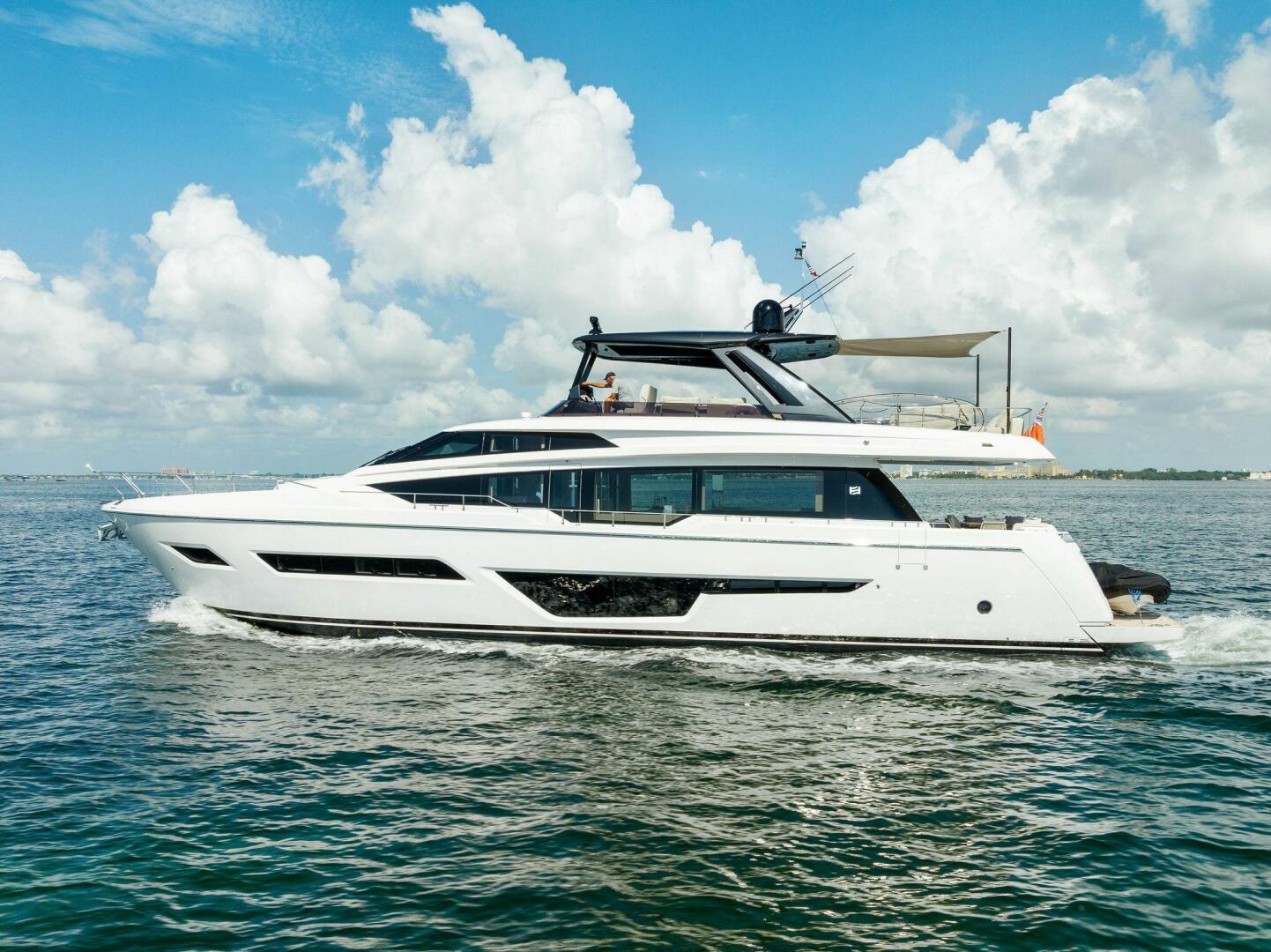 Ferretti 780