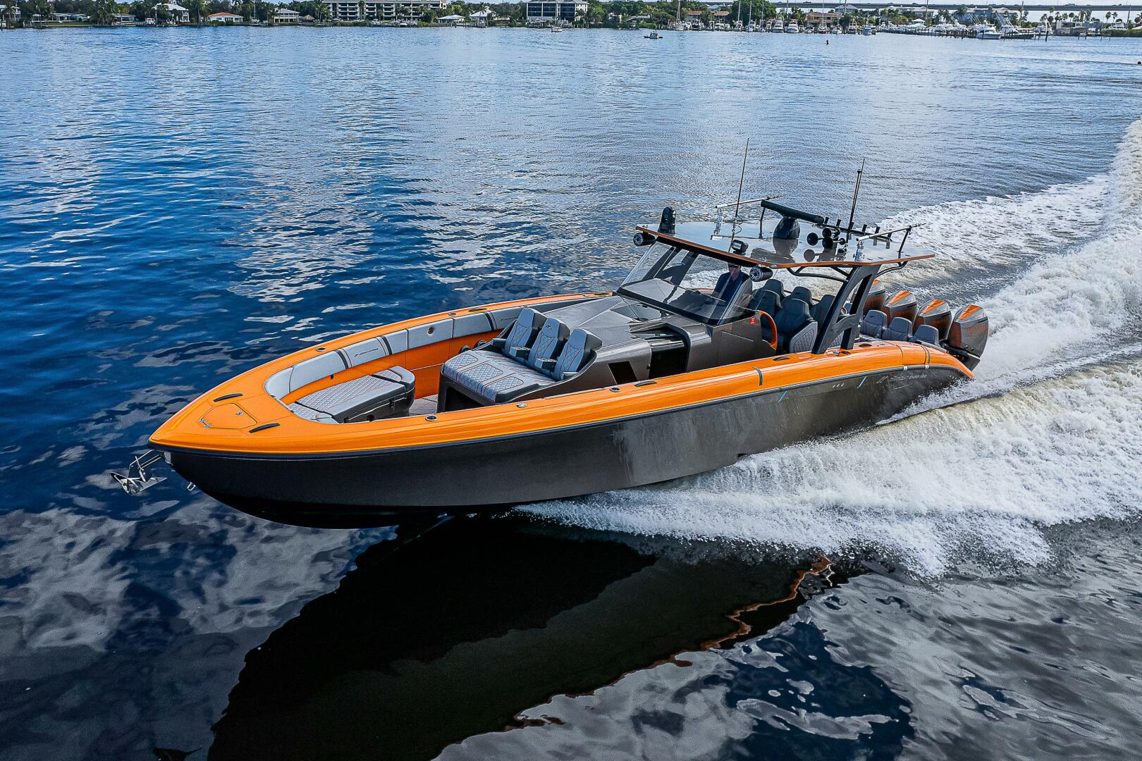 43 Midnight Express 2022