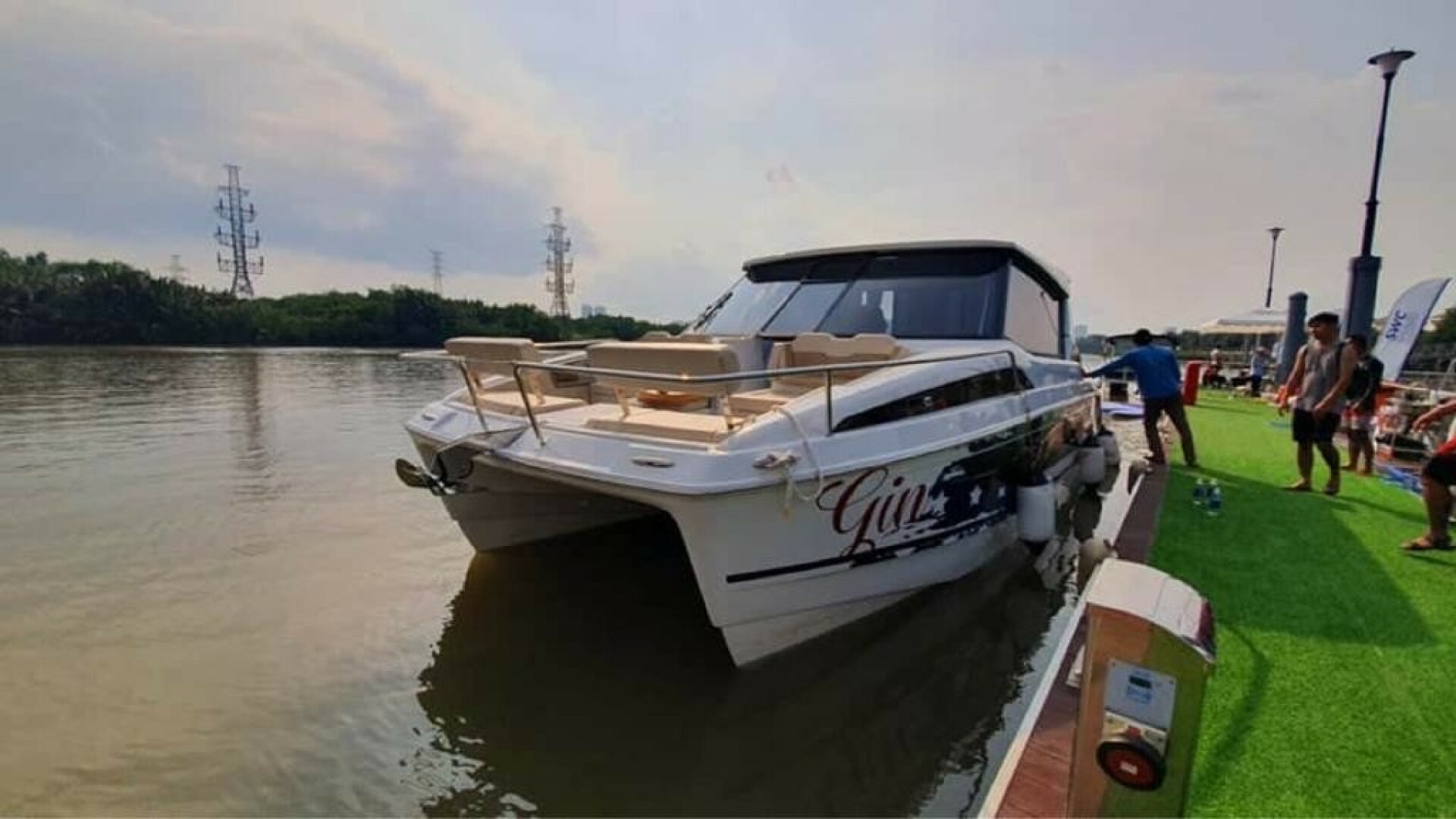NO NAME-AQUILA 36 CRUISER